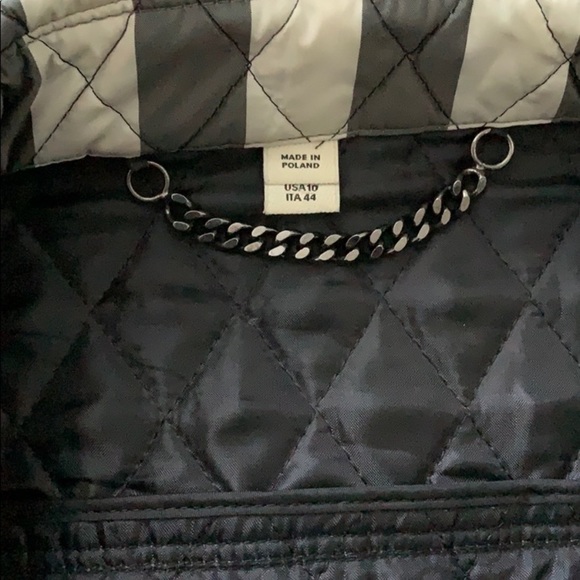 Authentic Burberry Coat - Picture 8 of 12